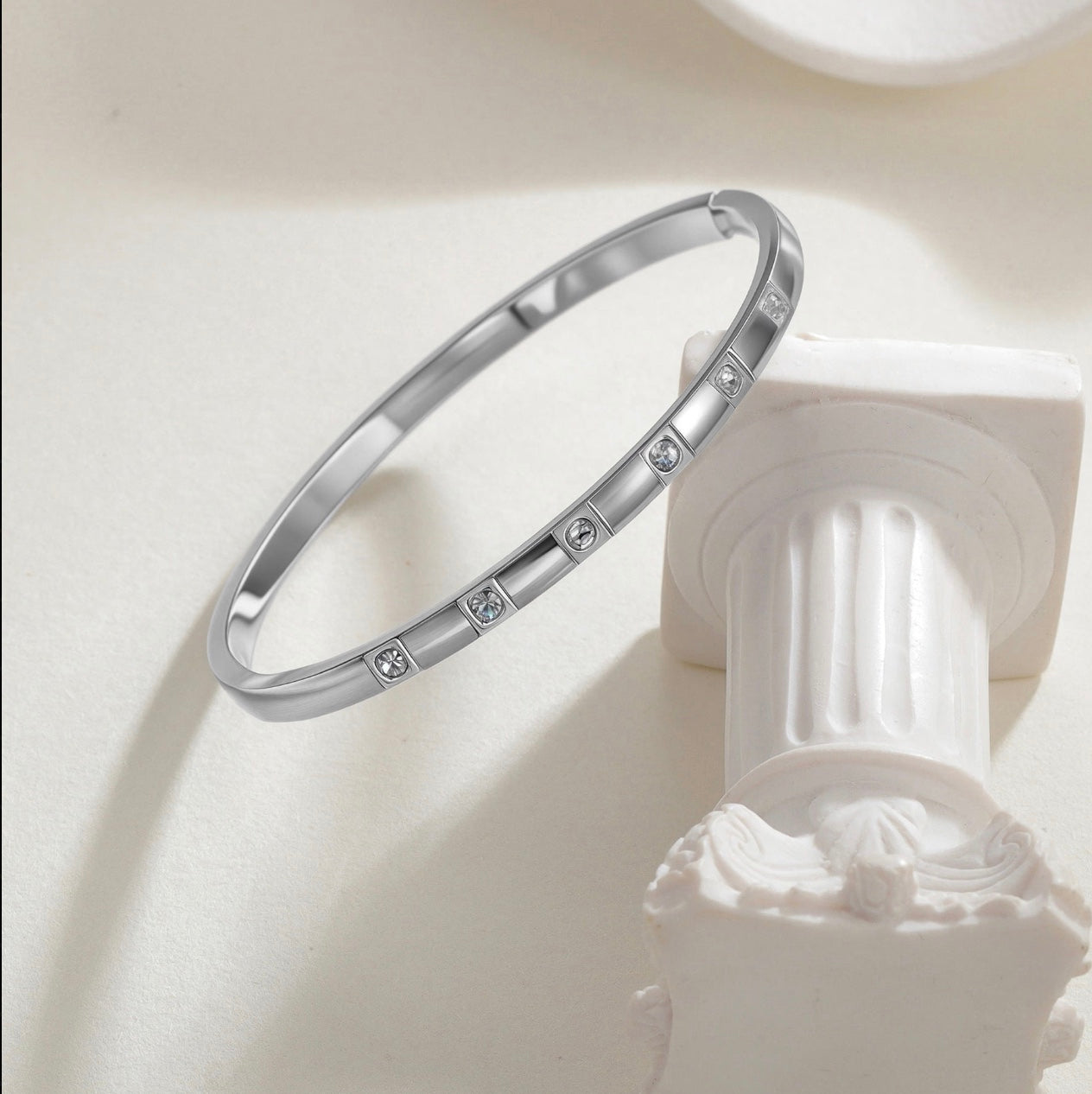 Bracelet jonc orné de pierres - Acier inoxydable