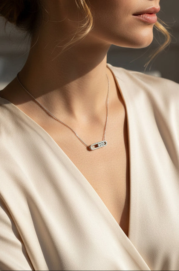 Collier à pierres mobiles